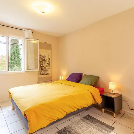4 Bedroom Awesome In * Six-Fours-les-Plages